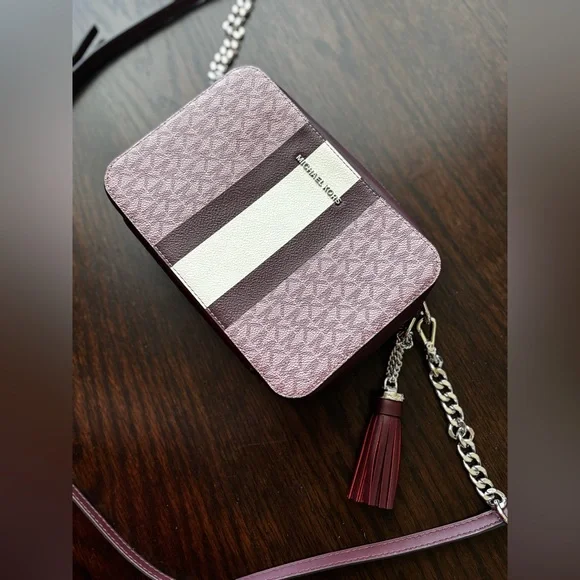 Michael Kors Jet Set Medium Logo Camera Bag in Royal Pink Multi - Picture 2 of 9